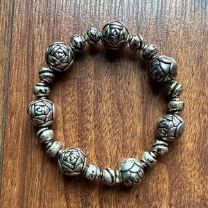 🟡🟡Elegant Gold and Black Beaded Bracelet🟡🟡